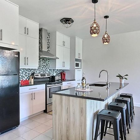 Good Vibes Only -Modern And Spacious 2 Bedroom Condo 4 Beds Free Parking, Gym Quebec City Ngoại thất bức ảnh